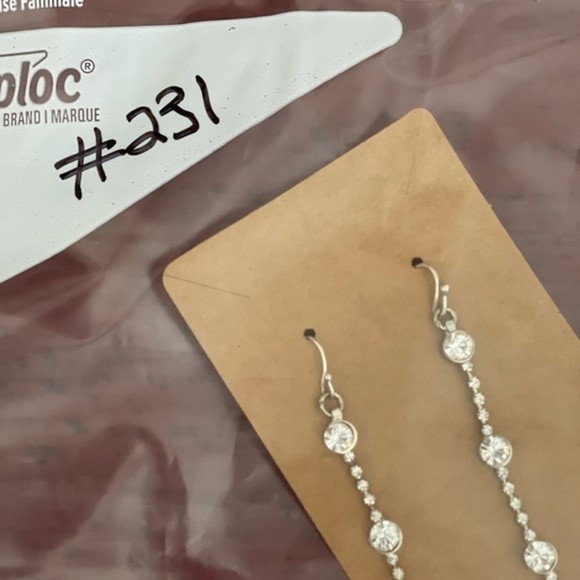 VTG Fashion Jewelry Cubic Zirconia Dangle Earrings  # 231 - Picture 5 of 5